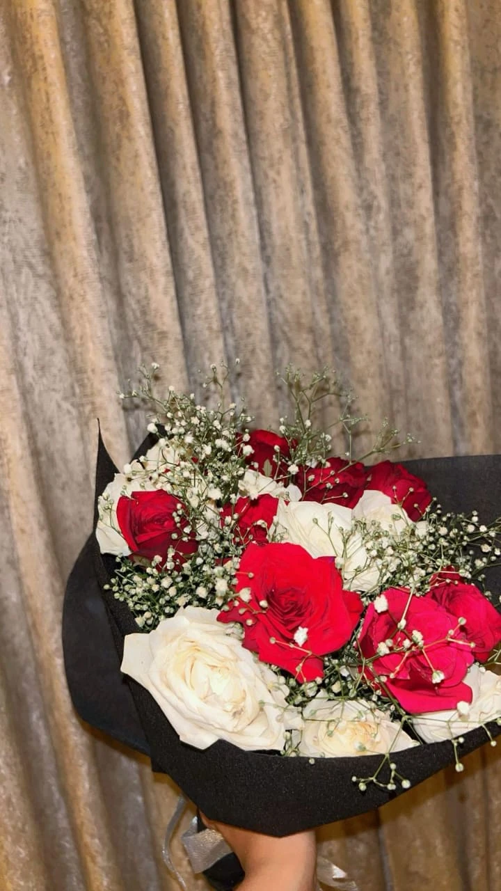 Red & White Roses image 1